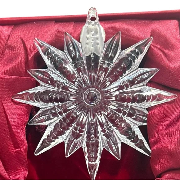Waterford Crystal Snowstar Ornament the "New for 2012" in Original Box - Picture 8 of 11